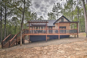 Modern Cabin with Spacious Deck, BBQ, and Pergola!